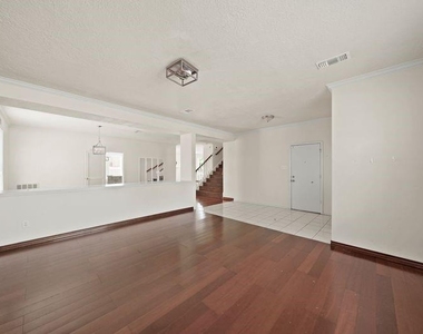 4123 Custer Creek Drive - Photo Thumbnail 4