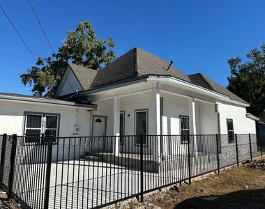 1912 Gentry Street - Photo Thumbnail 3