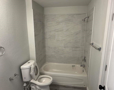 1912 Gentry Street - Photo Thumbnail 18
