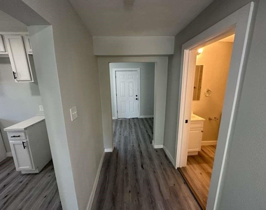 1912 Gentry Street - Photo Thumbnail 20