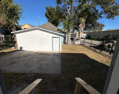 1912 Gentry Street - Photo Thumbnail 26