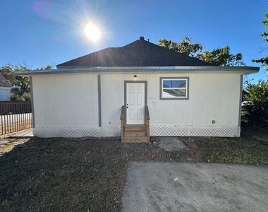 1912 Gentry Street - Photo Thumbnail 28