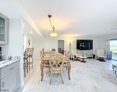 16679 Forest Boulevard - Photo Thumbnail 6