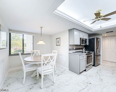 16679 Forest Boulevard - Photo Thumbnail 9