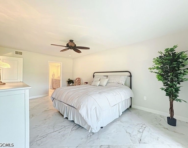 16679 Forest Boulevard - Photo Thumbnail 14