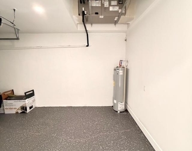 209-211 W 12th Street - Photo Thumbnail 24