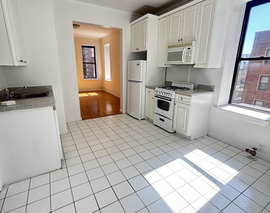 East 38th Street - Photo Thumbnail 5