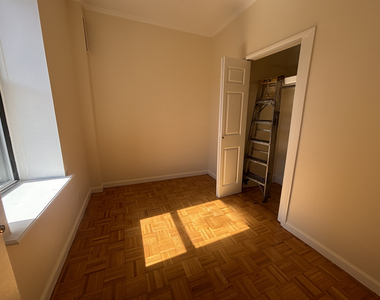 East 38th Street - Photo Thumbnail 9