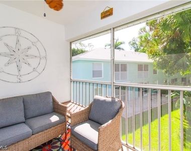 28280 Pine Haven Way - Photo Thumbnail 12