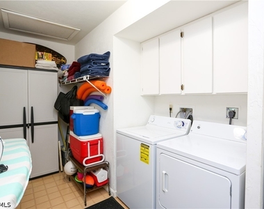 4030 Northlight Drive - Photo Thumbnail 8