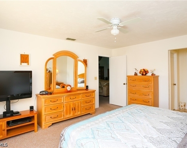 4030 Northlight Drive - Photo Thumbnail 10