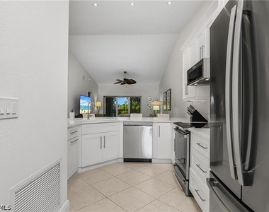 853 Tanbark Drive - Photo Thumbnail 13
