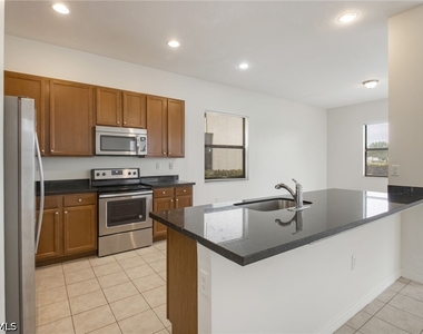 5265 Beckton Road - Photo Thumbnail 9