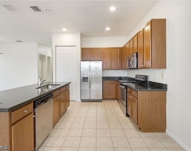 5265 Beckton Road - Photo Thumbnail 7