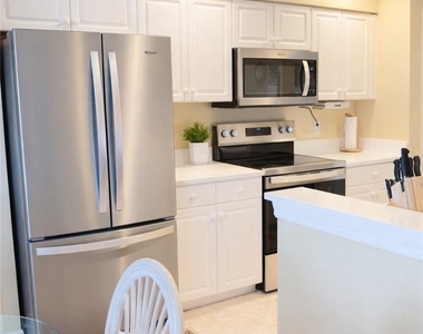 2730 Cypress Trace Circle - Photo Thumbnail 10