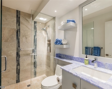 2203 Gulf Shore Boulevard N - Photo Thumbnail 7