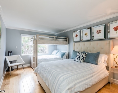 2203 Gulf Shore Boulevard N - Photo Thumbnail 8