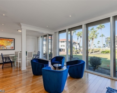 2203 Gulf Shore Boulevard N - Photo Thumbnail 10