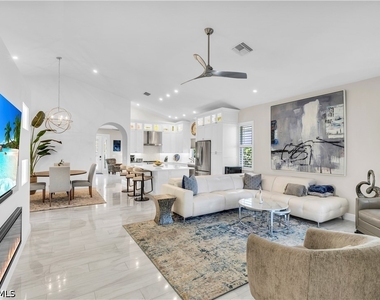 513 96th Avenue N - Photo Thumbnail 4