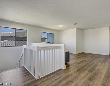 5126 Penella Avenue - Photo Thumbnail 30
