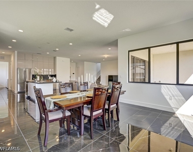 5126 Penella Avenue - Photo Thumbnail 15