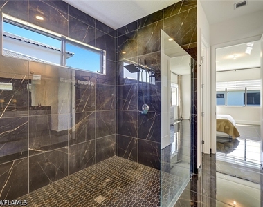 5126 Penella Avenue - Photo Thumbnail 25