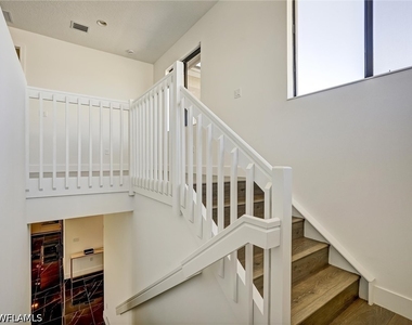 5126 Penella Avenue - Photo Thumbnail 29