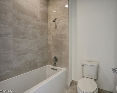 5126 Penella Avenue - Photo Thumbnail 36