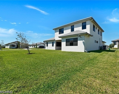 5126 Penella Avenue - Photo Thumbnail 41