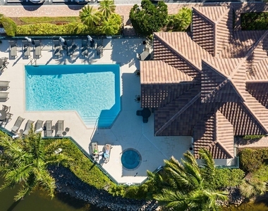 8200 Saratoga Drive - Photo Thumbnail 19
