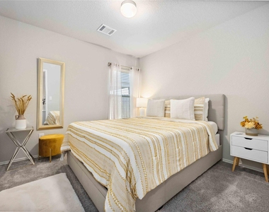 10527 Meadow Saffron Drive - Photo Thumbnail 18