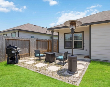 10527 Meadow Saffron Drive - Photo Thumbnail 23