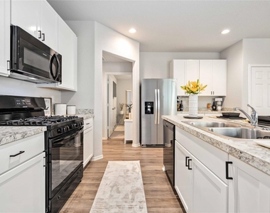 10527 Meadow Saffron Drive - Photo Thumbnail 11