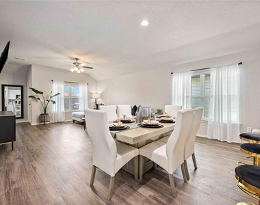 10527 Meadow Saffron Drive - Photo Thumbnail 6