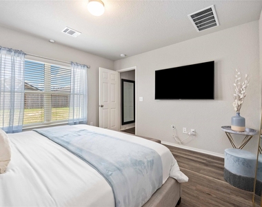 10527 Meadow Saffron Drive - Photo Thumbnail 15
