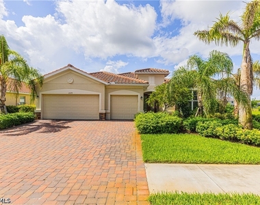 2079 Vermont Lane - Photo Thumbnail 3