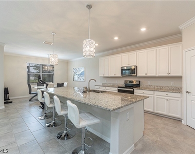 2079 Vermont Lane - Photo Thumbnail 7