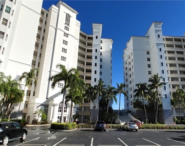 400 Flagship Drive - Photo Thumbnail 1