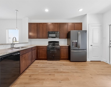 4506 Blue Moutain Laurel - Photo Thumbnail 10