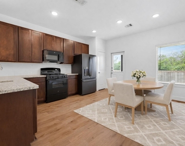4506 Blue Moutain Laurel - Photo Thumbnail 15