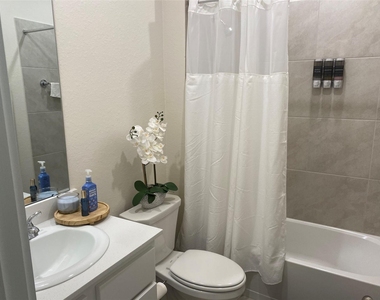 21707 Redwood Bluff Trail - Photo Thumbnail 13