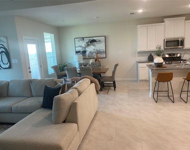 21707 Redwood Bluff Trail - Photo Thumbnail 10