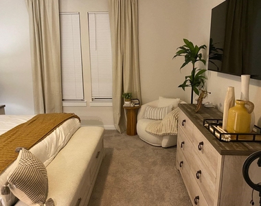 21707 Redwood Bluff Trail - Photo Thumbnail 5