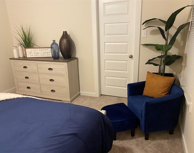 21707 Redwood Bluff Trail - Photo Thumbnail 6