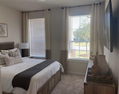 21707 Redwood Bluff Trail - Photo Thumbnail 12