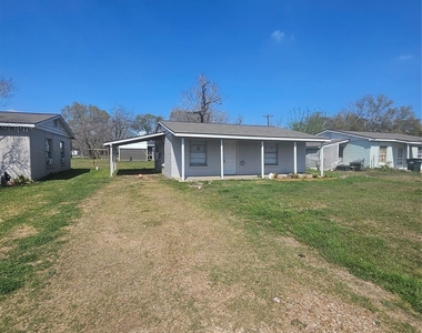 1311 Fred Street - Photo Thumbnail 1
