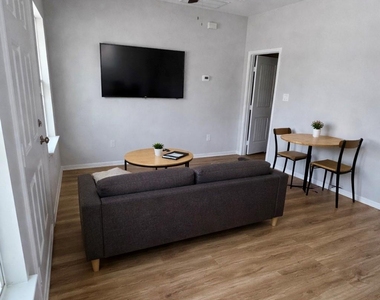 103 A Lincoln Cedar Drive - Photo Thumbnail 2