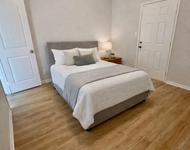 103 A Lincoln Cedar Drive - Photo Thumbnail 7