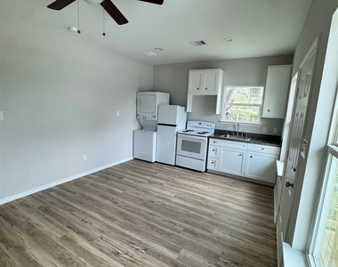 103 A Lincoln Cedar Drive - Photo Thumbnail 5