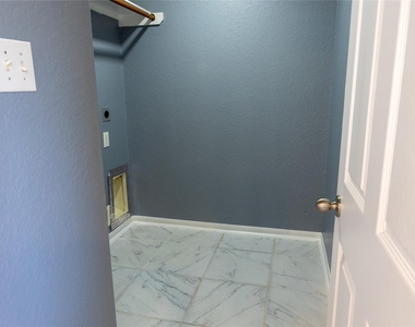 5714 Turner Oaks - Photo Thumbnail 21